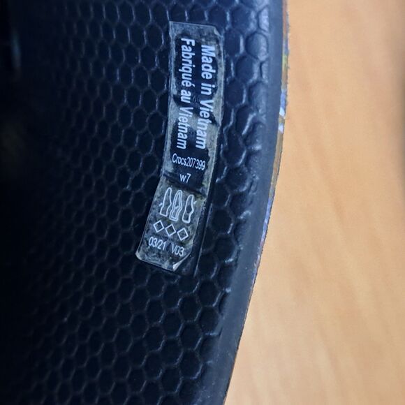 Crocs x Disney Cruella II Platform Clog Women’s Size 7 Rare HTF Multicolor Shoes - Picture 13 of 14